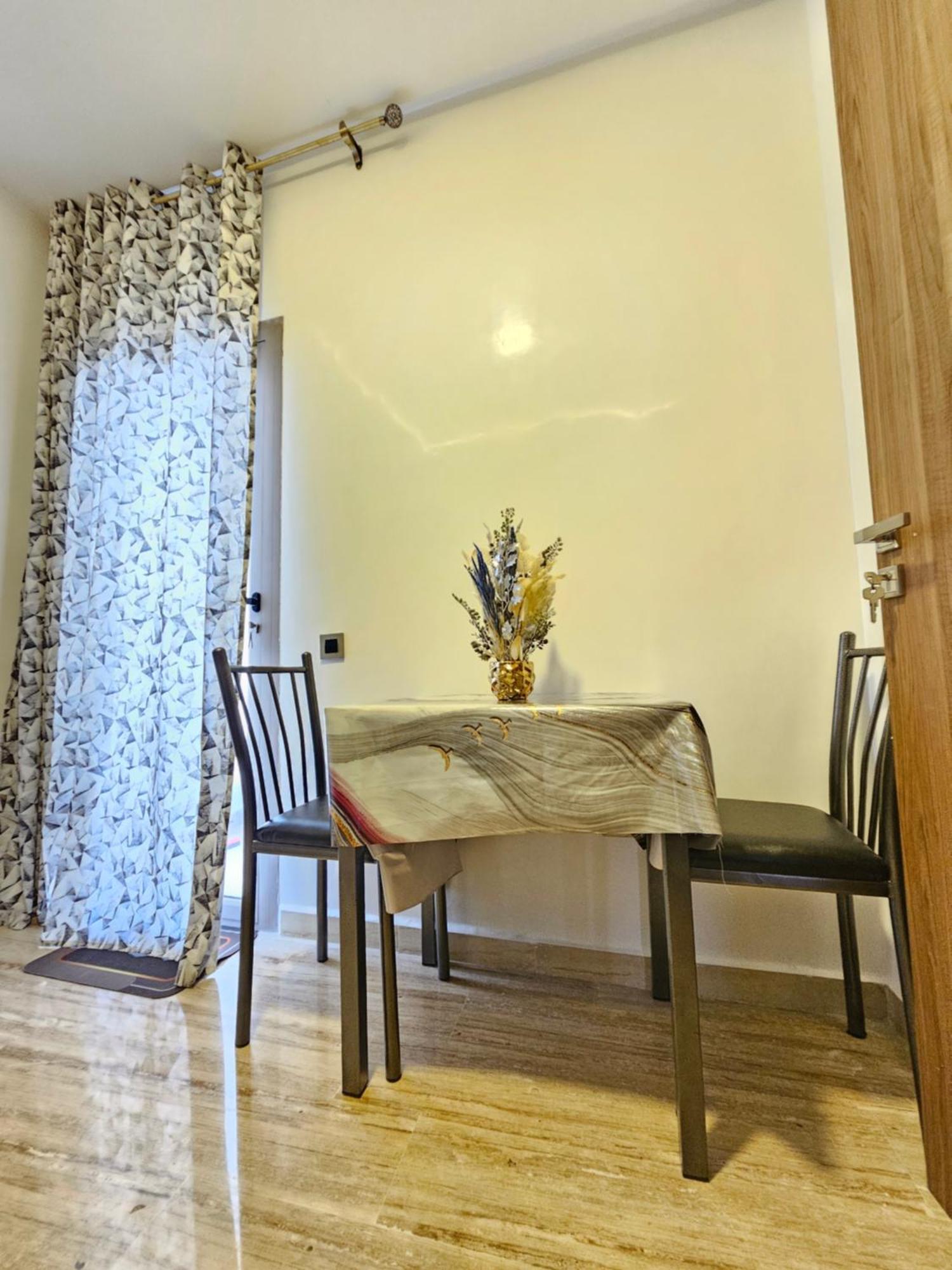 Mia Appartement N2 - Elegance, Confort Et Serenite Casablanca Bagian luar foto